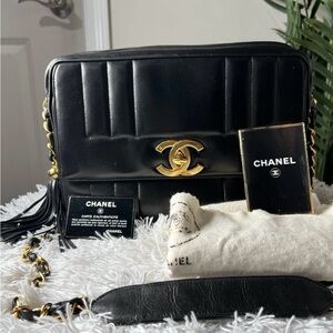 Vintage Chanel Black Crossbody Camera Bag with GHW (Gold Hardware)